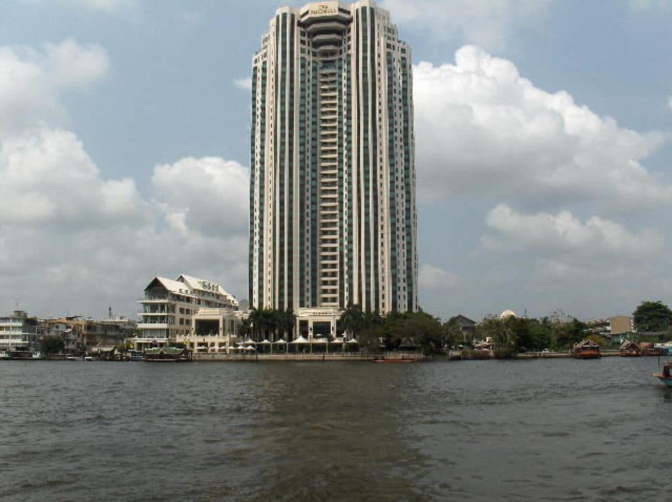 Blick auf das Hotel Peninsula Hotel The Peninsula Bangkok