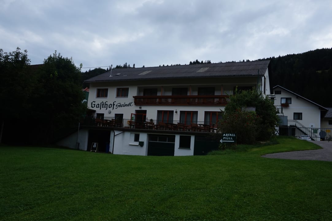 Außenansicht Gasthof zum Heiligen Nikolaus