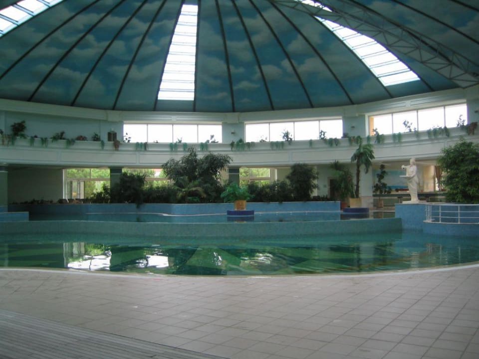 Hallenbad ROBINSON NOBILIS