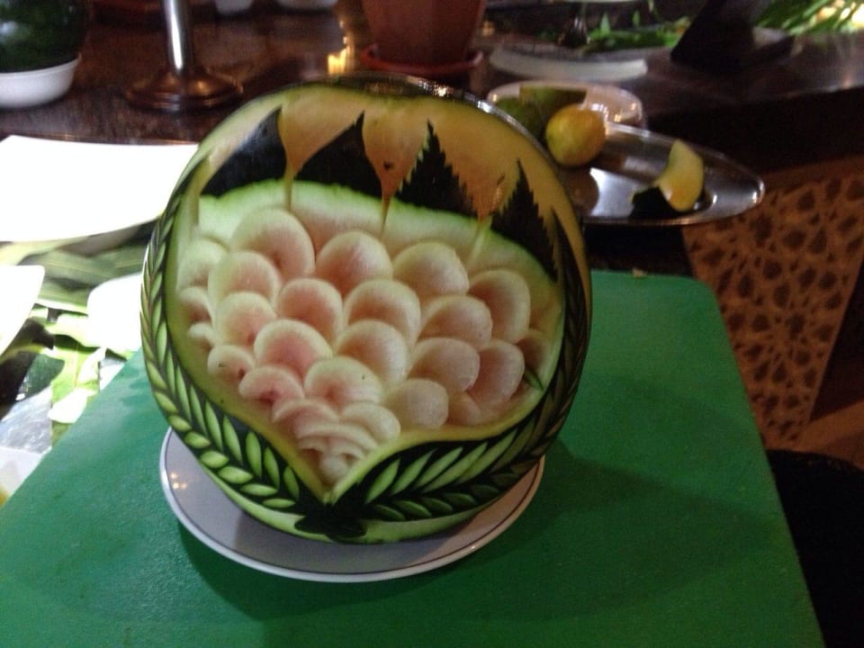 Kunstwerk aus einer Melone Hotel Southern Palms Beach Resort