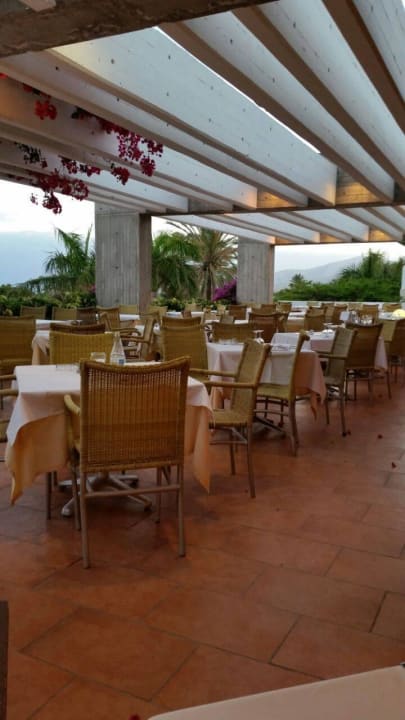 Außenterrasse am Restaurant Hotel Costa Calero