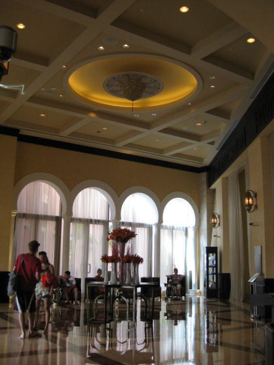 Eingangshalle Oaks Ibn Battuta Gate Dubai