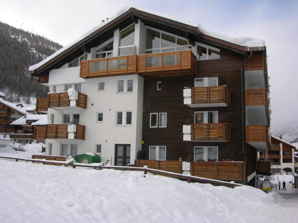 Seitlich von der Piste Saaserhof Apartments