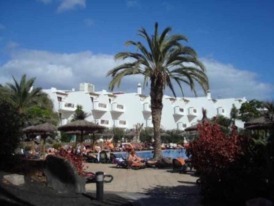 Vorderer Pool, einige Bungalows allsun App.-Hotel Albatros