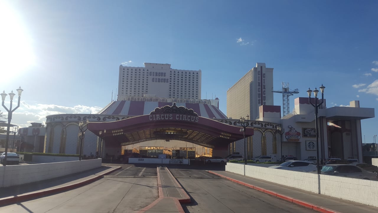 Außenansicht Hotel Circus Circus