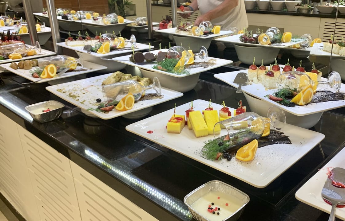 Gastro Palm World Side Resort & Spa