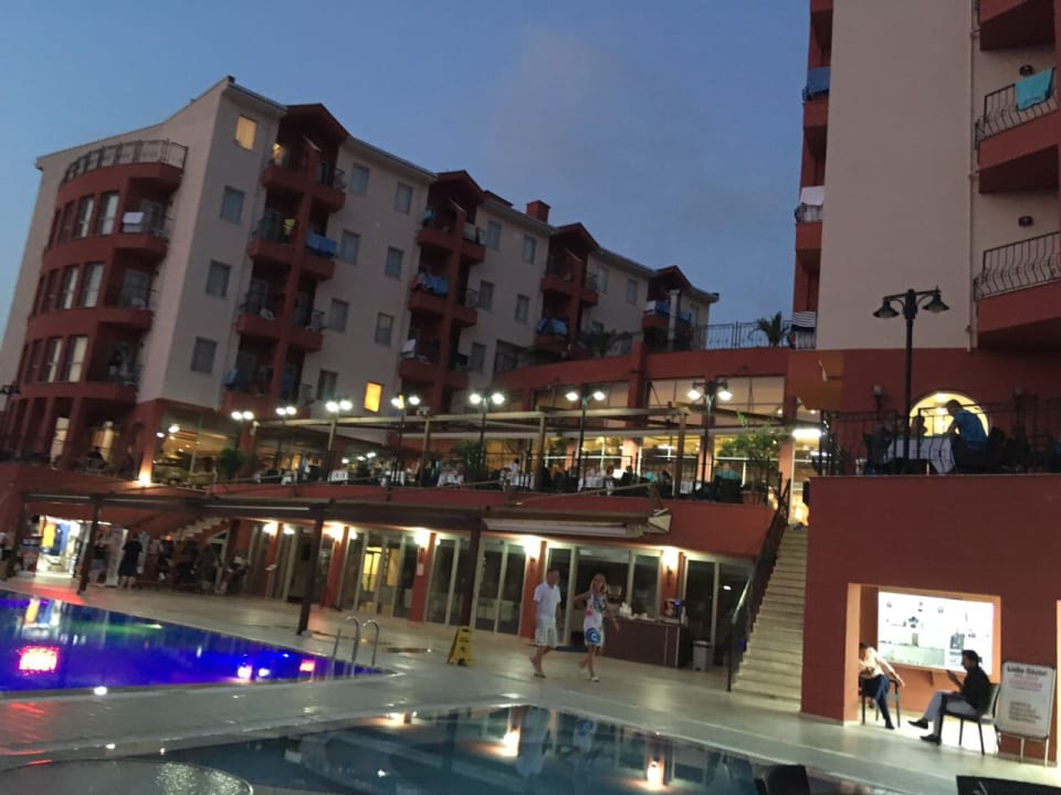 Pool Royal Atlantis Beach Hotel