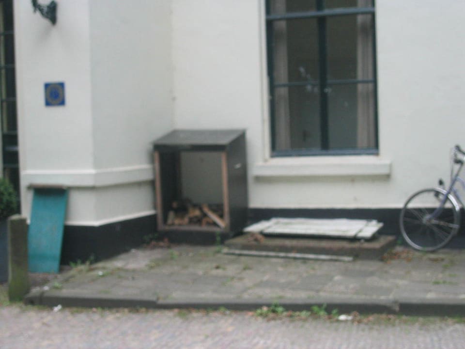 Verwahrloster Eingangsbereich Hotel Green White