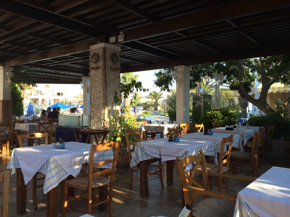 Taverna Neptune Luxury Resort