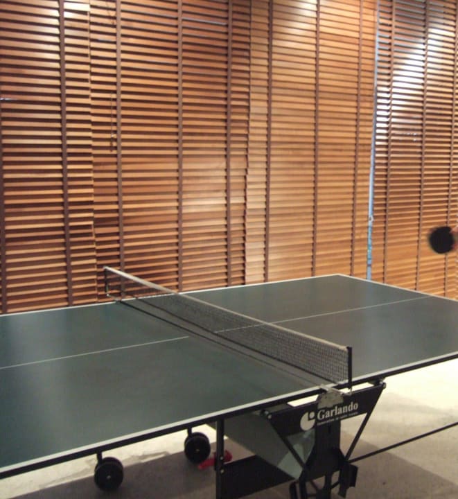 Stół jest, ale rakietki lepiej mieć swoje Hotel Velaves Spa & Resort