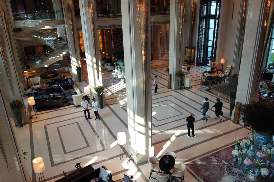 Eine der schönsten Hotel-Lobbys der Welt Siam Kempinski Hotel Bangkok
