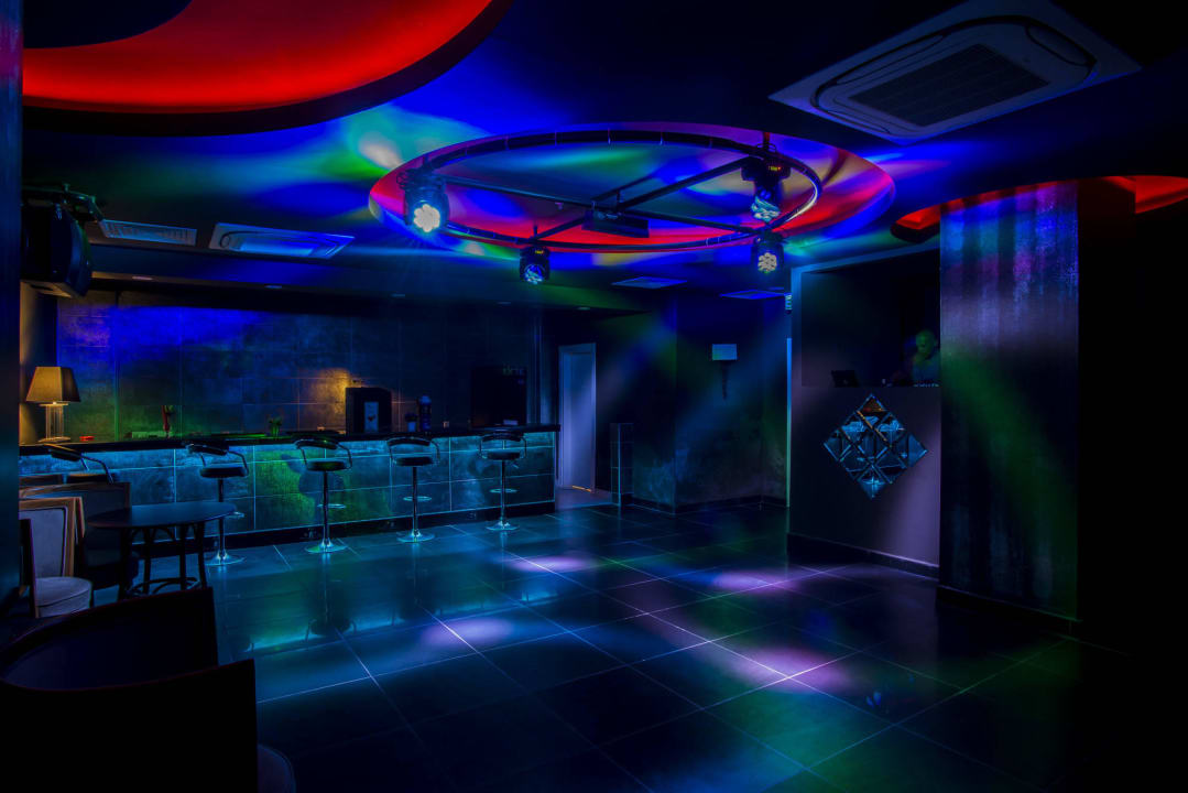 Disco Palm World Side Resort & Spa