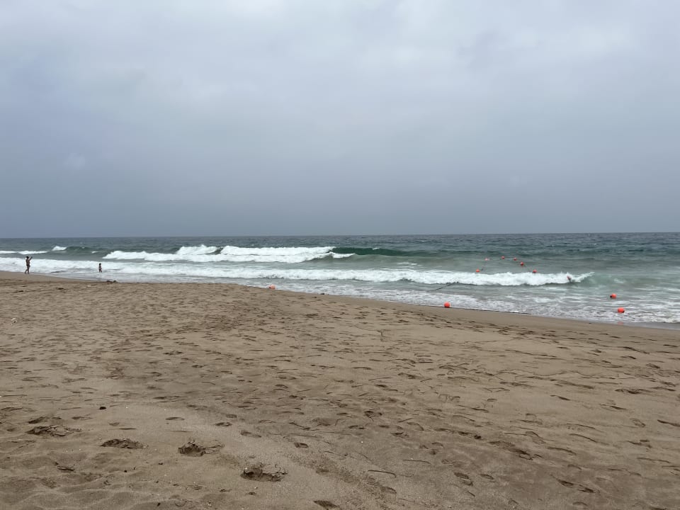 Strand Fujairah Rotana Resort & Spa