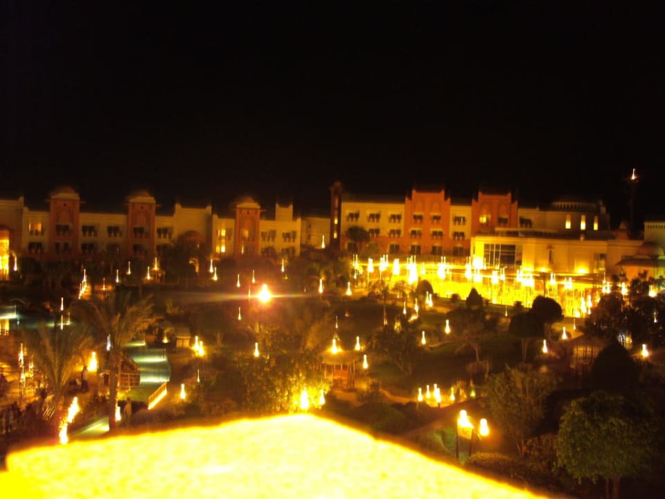 Bei Nacht, einfach schön Serenity Alpha Beach