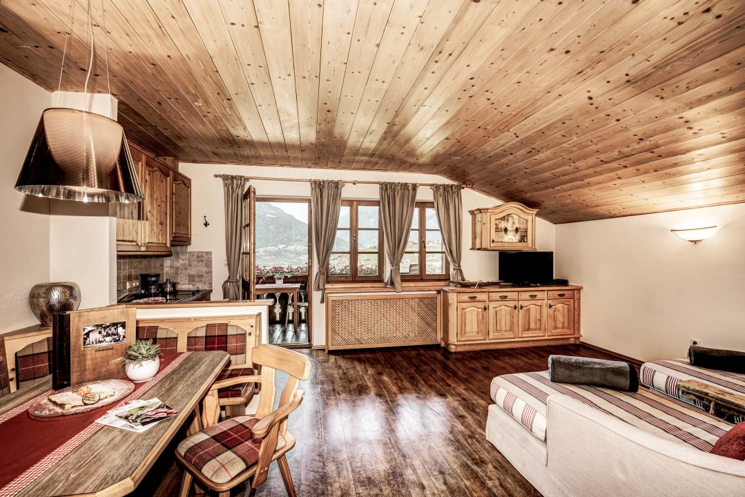 Zimmer Hosler - Garni Revival