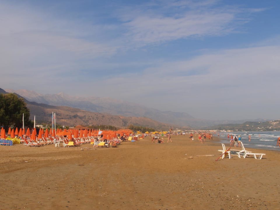 Śliczna plażą Vantaris Luxury Beach Resort