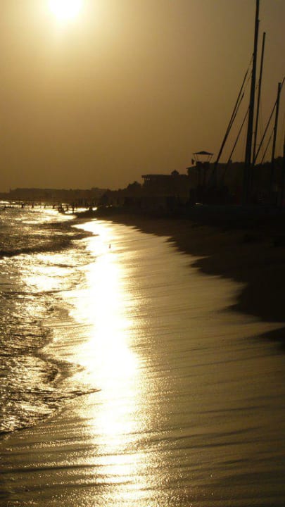 Strand bei Sonnenuntergang Kamelya Collection Fulya Hotel