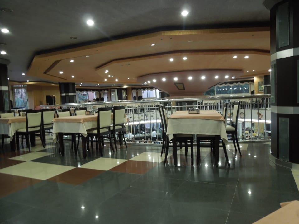 Restaurant oben Hotel Orfeus Park