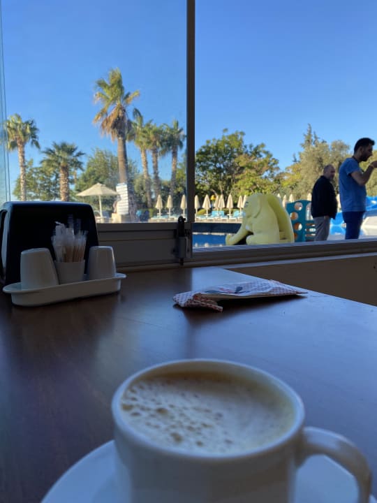 Gastro Hotel The Holiday Resort