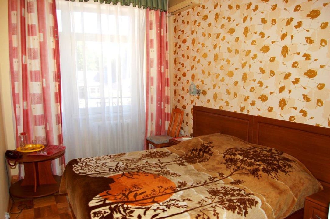 "Стандарт" № 22 Hotel Yakor / Отель Якорь