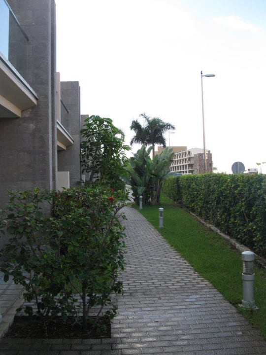 Die Gartenanlage des Hotels LIVVO Costa Taurito