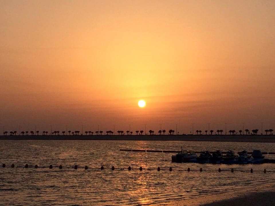 Sonnenuntergang Pullman Resort Al Marjan Island