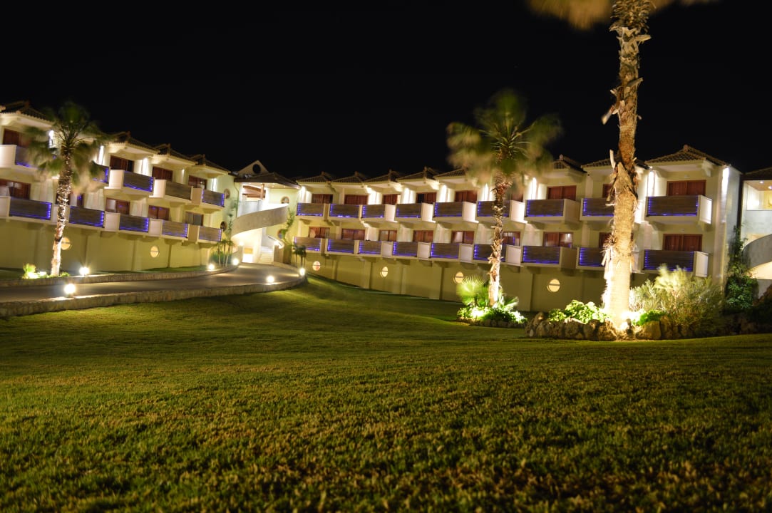 Außenansicht Hotel Kalithea Horizon Royal