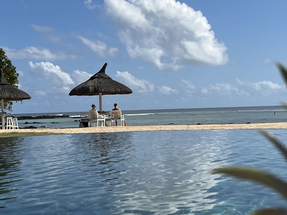 Strand Shanti Maurice Resort & Spa