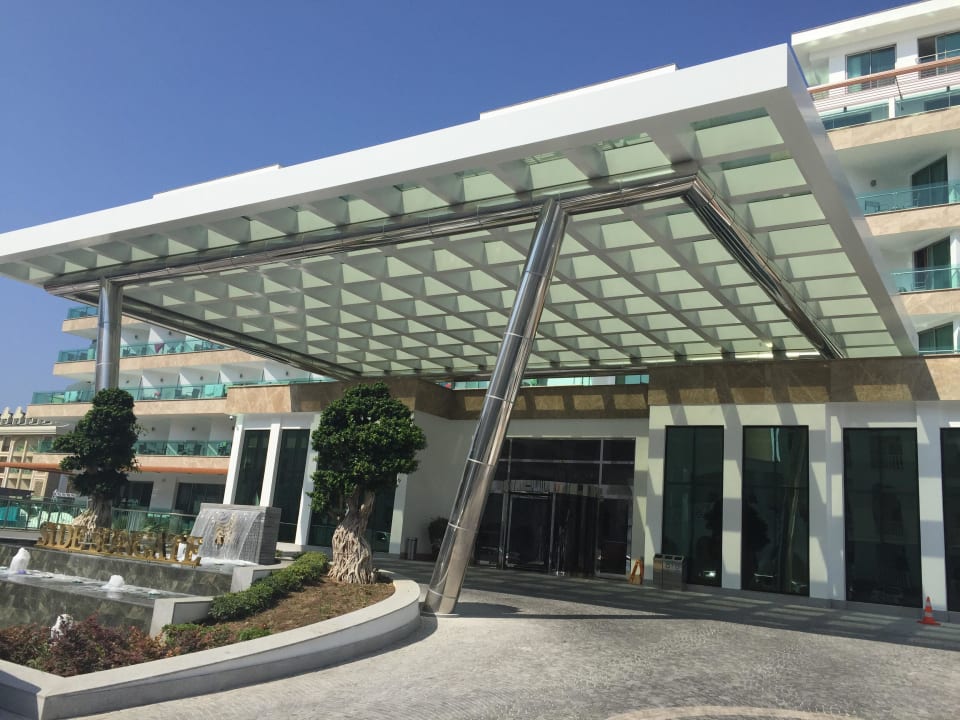 Eingang Side Sunport Hotel & Spa