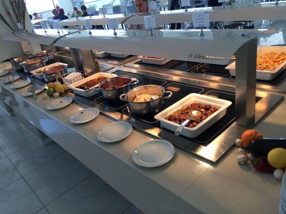 Mittagsbuffet Asterias Beach Resort