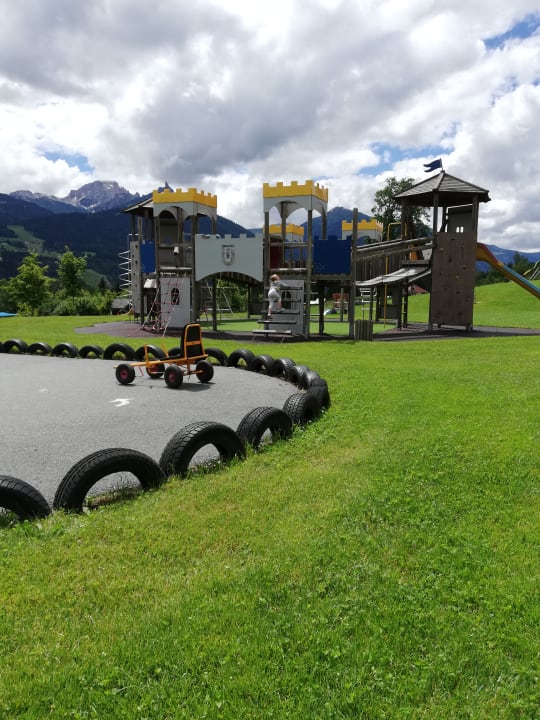 Gartenanlage Familienhotel Ramsi