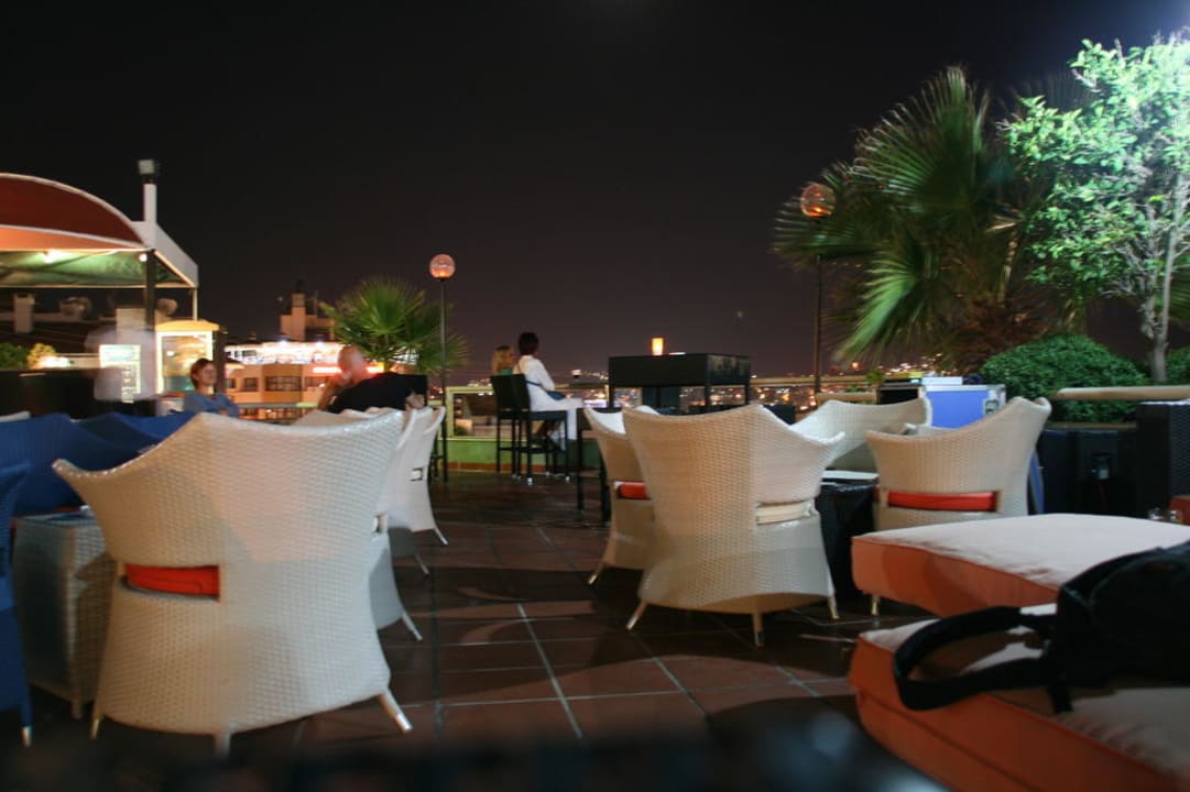 Bar wieczorem Elite World Kuşadası