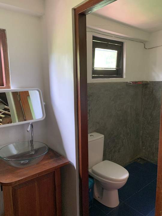 Zimmer Number 01 by Taprobane