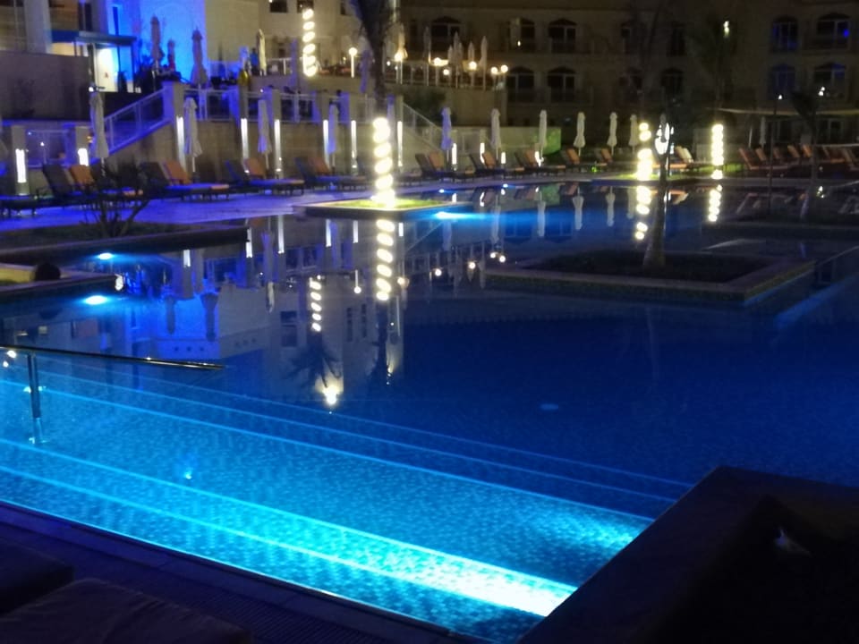 Pool Wyndham Garden Salalah Mirbat