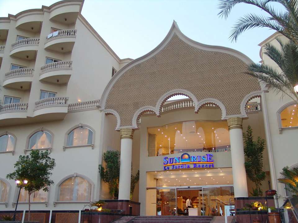 Sunrise Le Jardin Aqua Park Resort