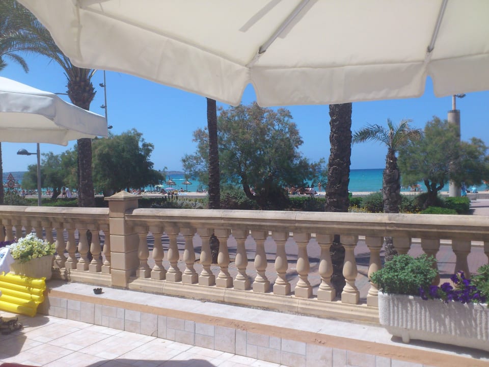 Poolblick zum Strand allsun Hotel Pil-lari Playa