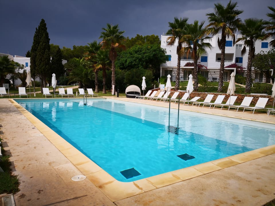 Pool Cala Llenya Resort Ibiza