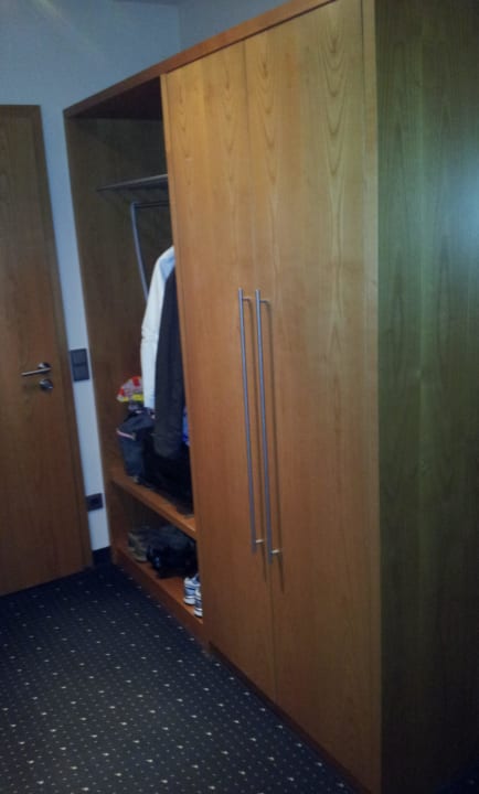 42 Hotel & Gasthaus Goldener Hirsch