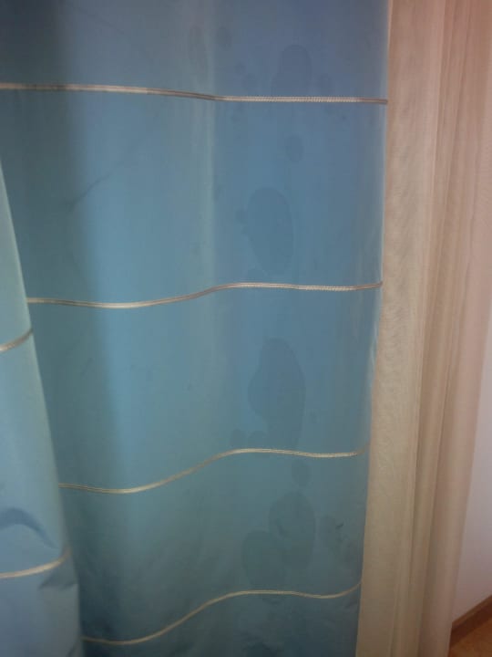 Stains in the curtains Hotel Scandic Tampere City
