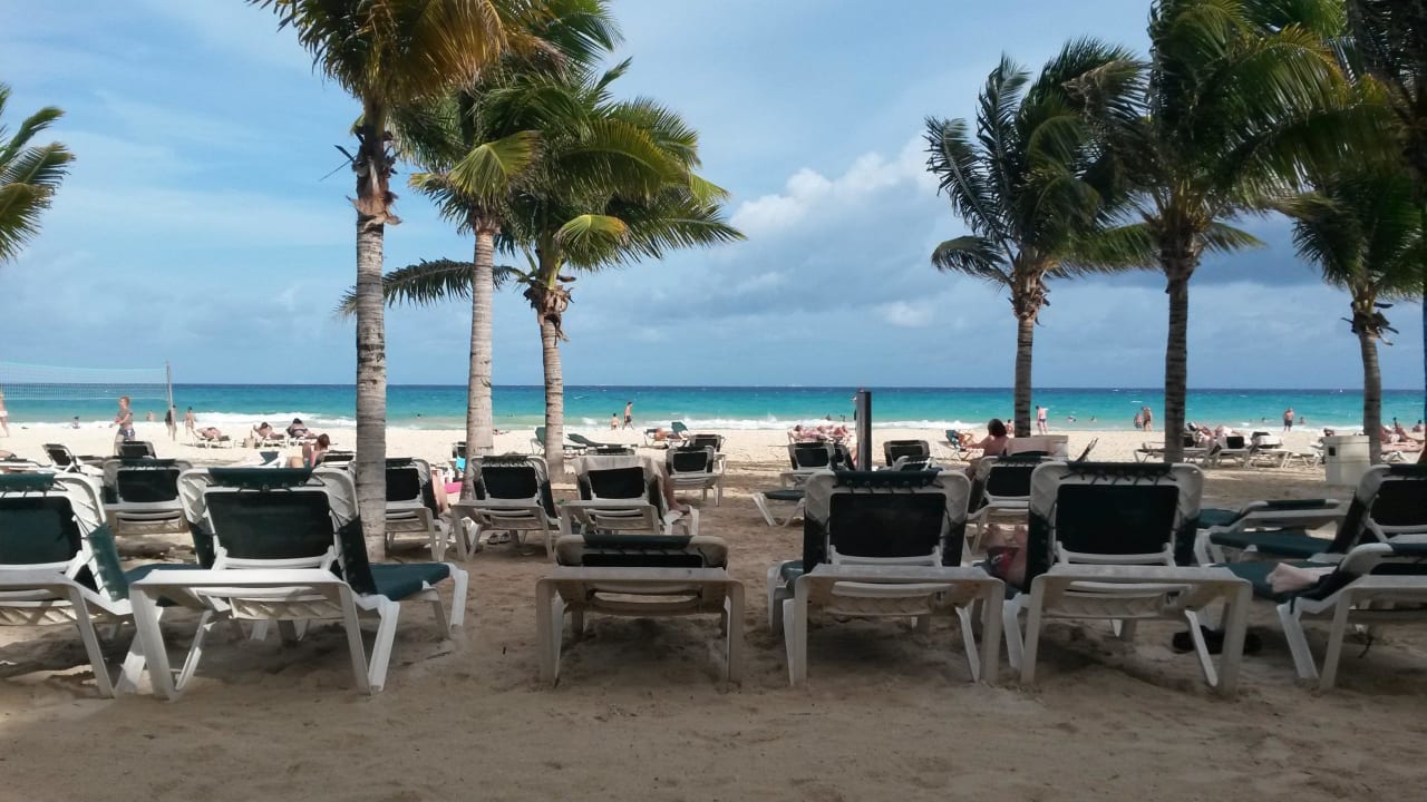 Am Strand beim Riu Hotel Yucatan Hotel Riu Tequila