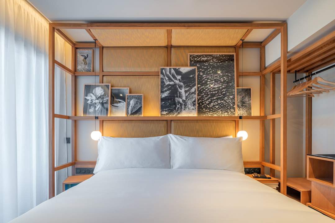 Zimmer Canopy by Hilton Cannes