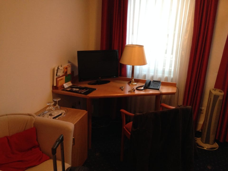 Kleiner TV Hotel Am Schloss