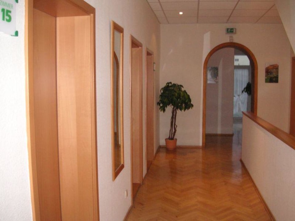 zu den Zimmern Stichwehs Hotel am Bahnhof