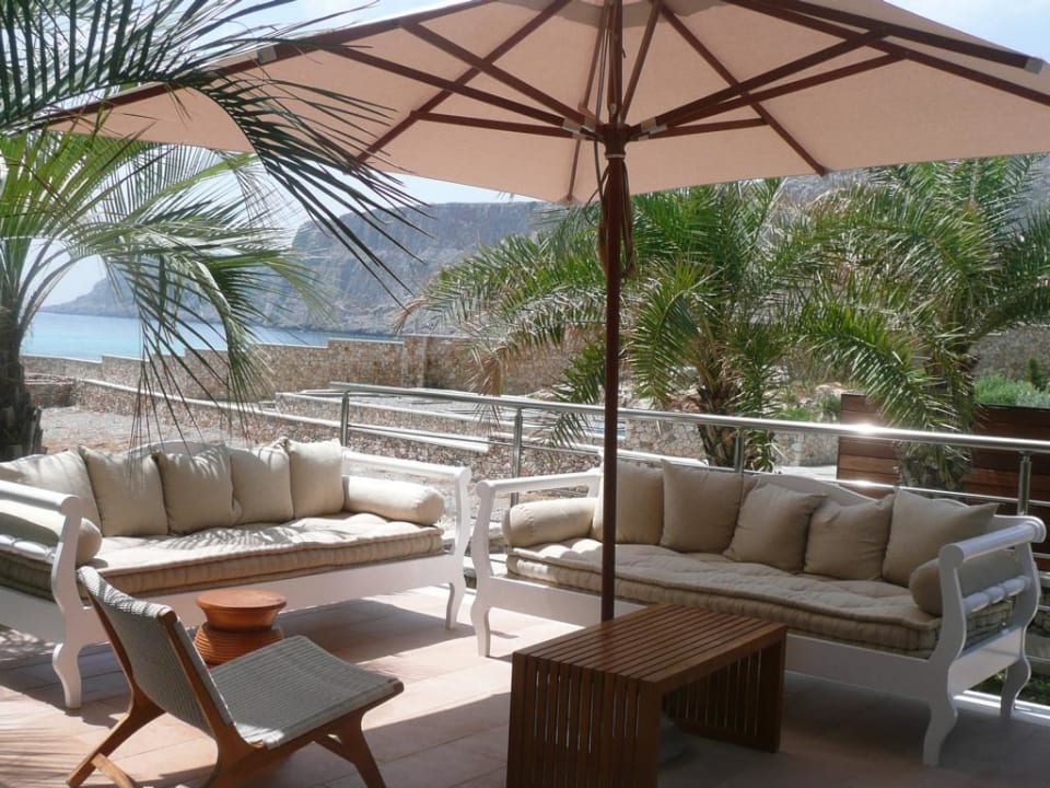 So schön sitzt man in der oberen Poolbar Aquagrand Artistic Luxury Beach Resort - Adults only