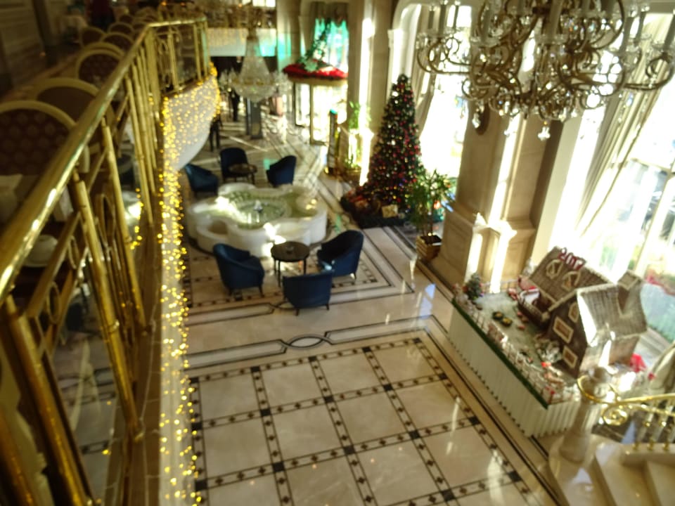 Blick in die Lobby aus der 1. Etage Elite World Istanbul Florya Hotel