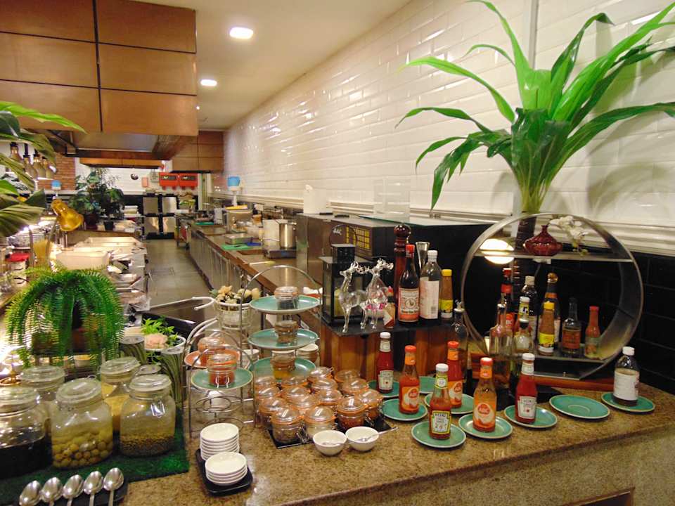 Gastro Movenpick Hotel & Convention Centre KLIA