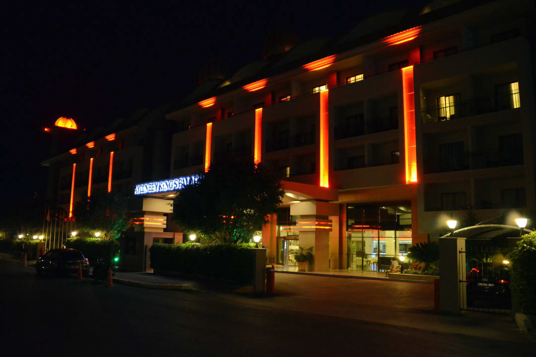 Nachtansicht  Aydinbey Kings Palace & Spa