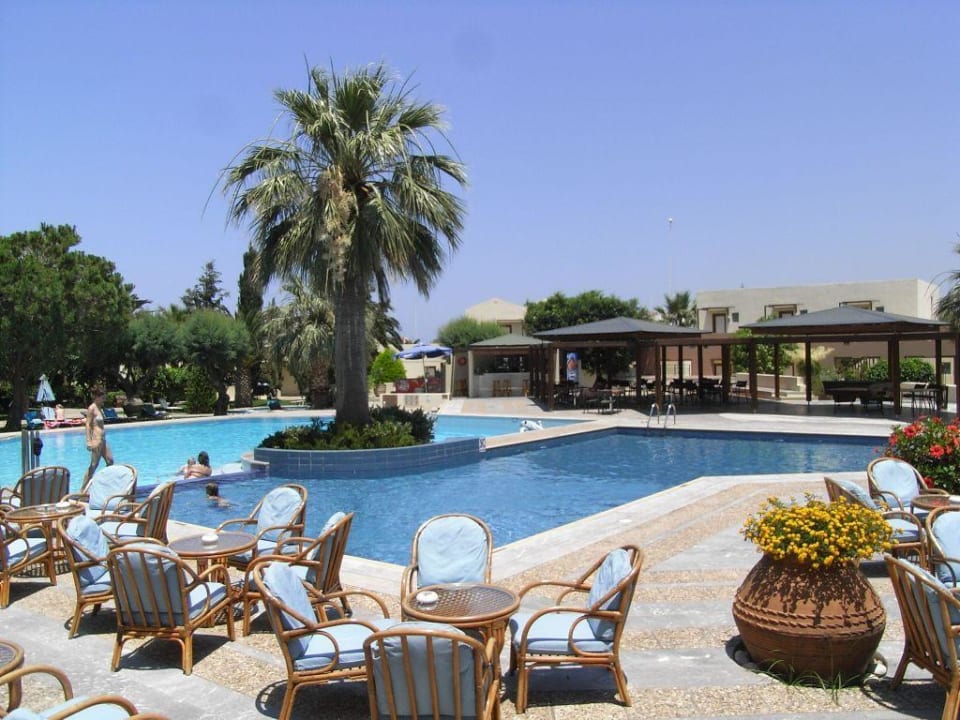 Hauptpool von der Hotelterrasse aus gesehen Phãea Cretan Malia