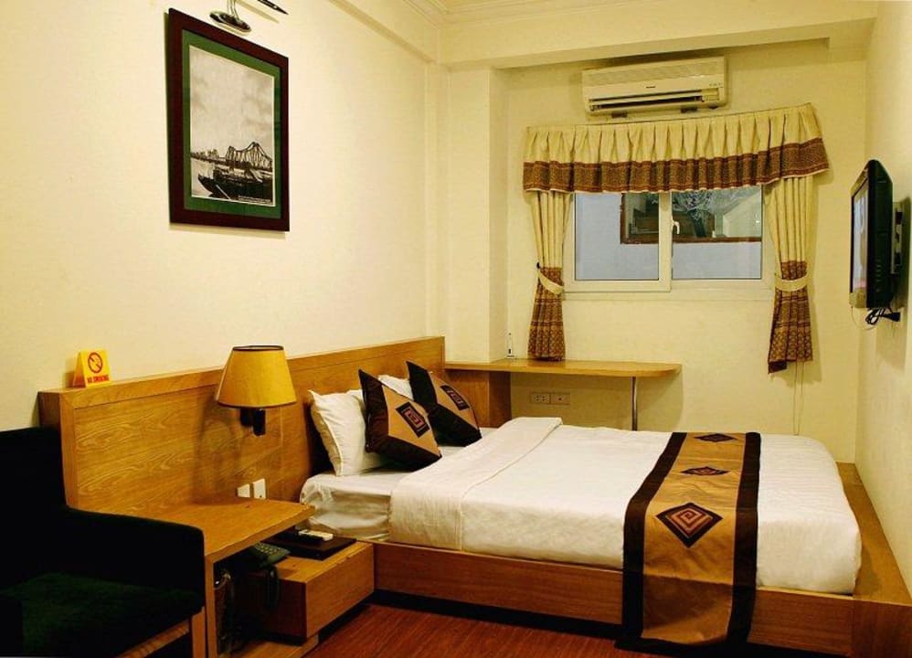 Superior room Hotel Hanoi Crystal