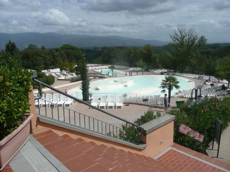 Basen gorny Norcenni Girasole Village